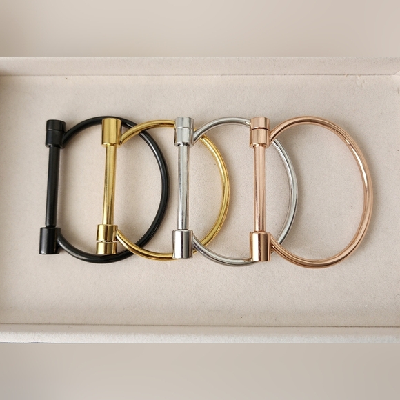 Rose Gold Stainless Steel Screw Bar Cuff Horseshoe Bracelet Unisex - Picture 1 of 6